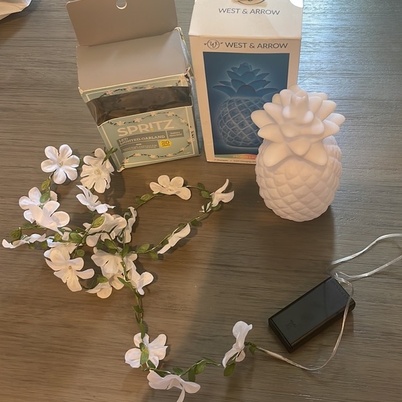 Other - Light up room decor bundle​​